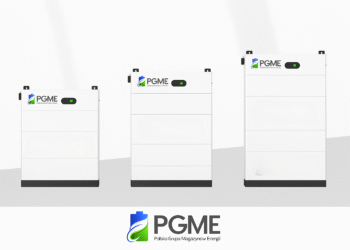 Inverter Hybrydowy: Model: HF-HL6K-P1EU Power: 6KW AC Voltage: 230v 50Hz Battery Voltage:40-60V 25.6kg/556*206*506